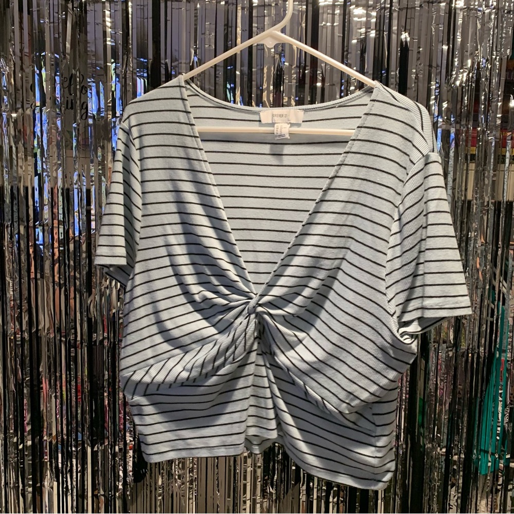 Forever 21+ Light Blue & Black Striped Crop Top Size 3X